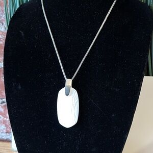 Kendra Scott Inez mother of pearl necklace with adjustable silver chain